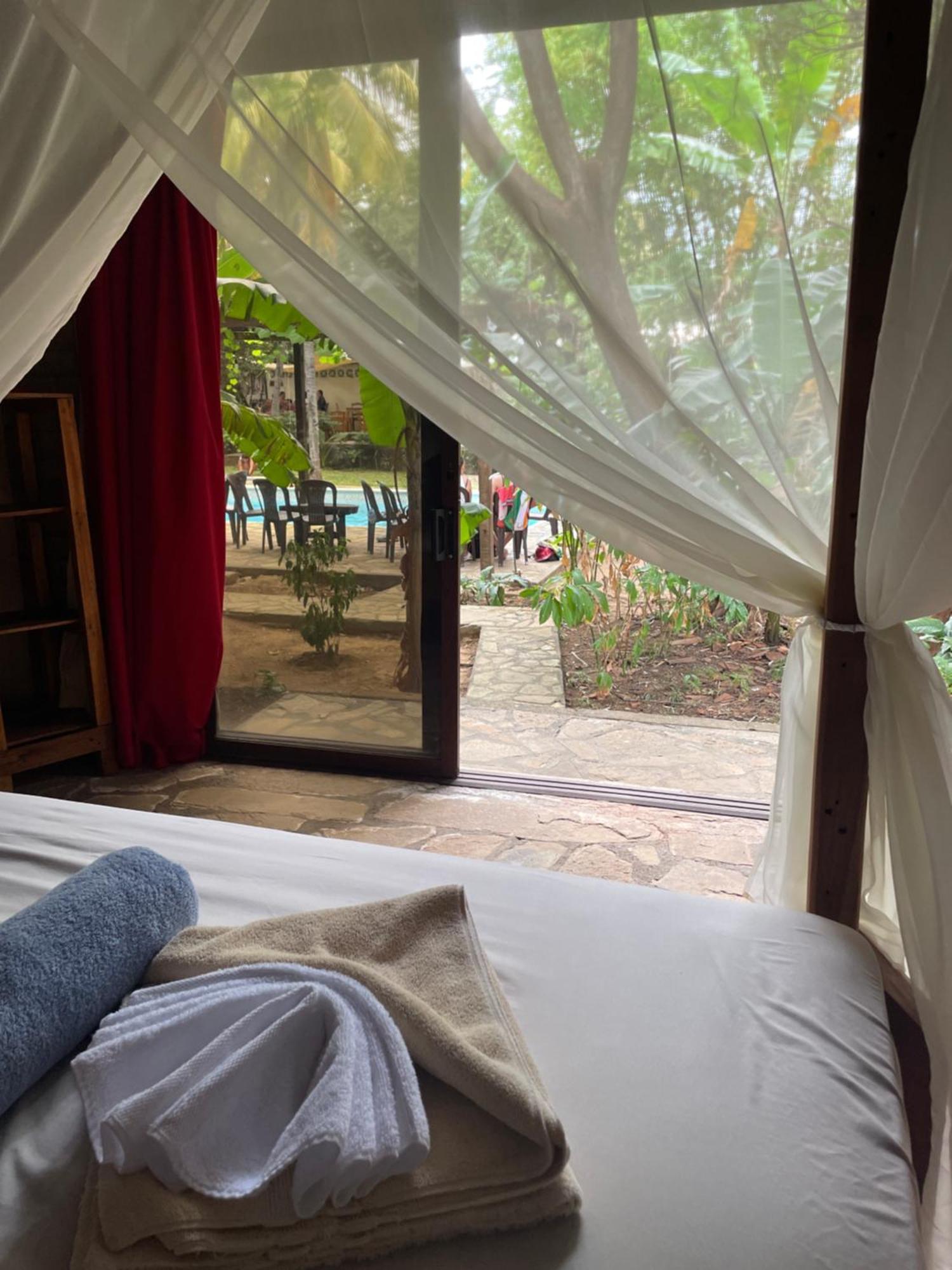 Hostal Casa Abierta Leon Bagian luar foto